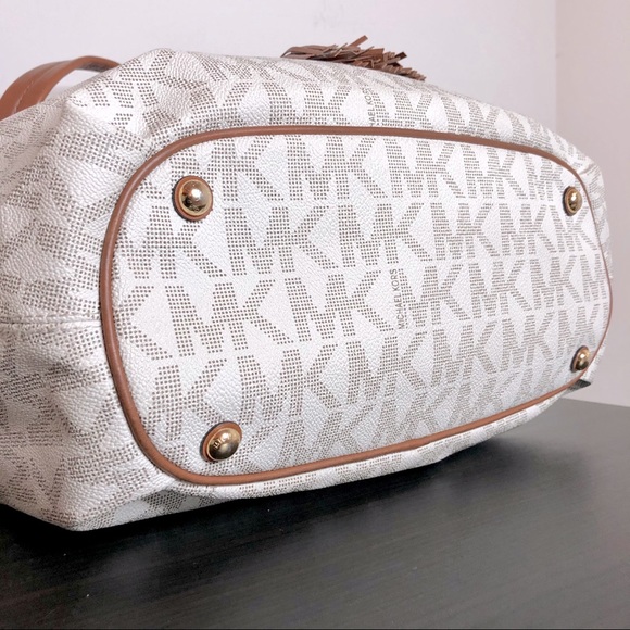 Michael Kors Jet Set Large Gathered Tote Bag - Picture 7 of 15